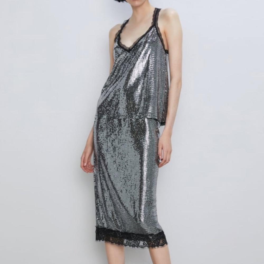 SOLD NWT Zara sequin stretchy skirt with lace trim